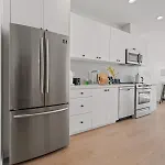 Stylist Downtown La Gateway- 1Bd Apartment