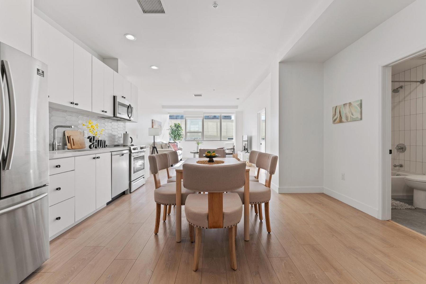 Stylist Downtown La Gateway- 1bd
